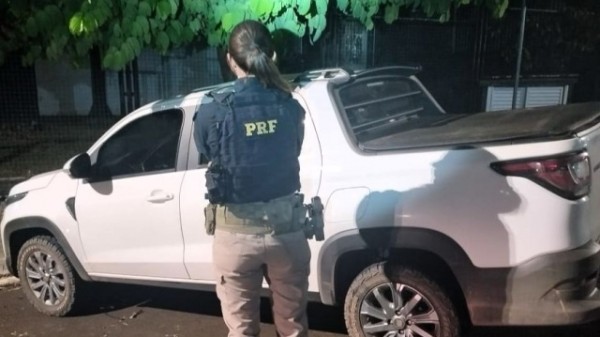 Polícia Rodoviária Federal recupera picape roubada na BR-282