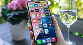 iPhone vai atender ligações de desconhecidos com inteligência artificial antes de tocar para a pessoa; entenda