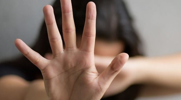 Mulheres vítimas de violência podem solicitar medida protetiva de forma online