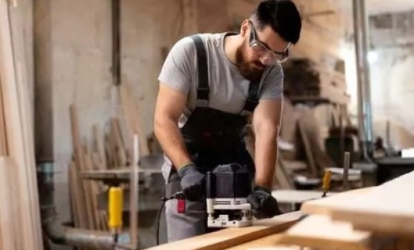 Presidiários de SC produzirão móveis para vítimas das chuvas no RS