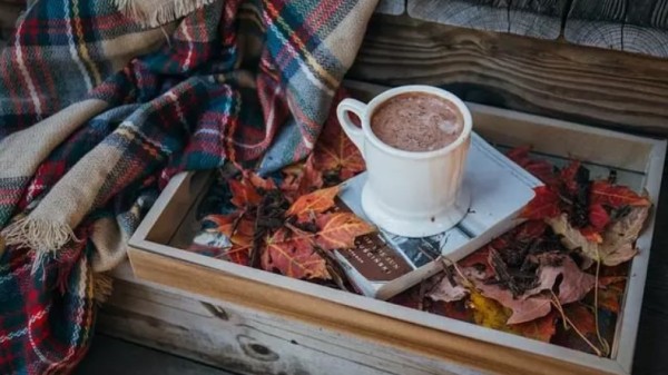 Menina alérgica morre após beber chocolate quente; entenda o caso