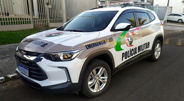 Homem com mandado de prisão é detido durante abordagem policial