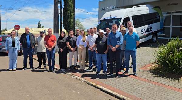 Nova van amplia transporte de pacientes e garante mais acessibilidade na Saúde
