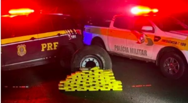 Drogas são encontradas em carreta com donativos que seguia para o RS