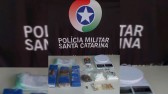 Três homens foram flagrados com drogas