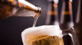 Prefeito de SC retira projeto que proibia vender bebida alcoólica para pessoas bêbadas