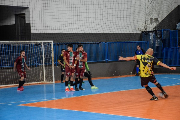 Abertura do futsal reúne bom público