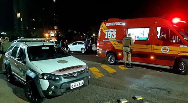Motociclista empina, derruba passageira e foge em São Miguel do Oeste