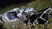 Acidente entre carro e caminhão deixa dois mortos e três feridos