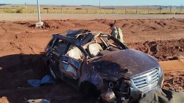 Traficante capota veículo carregado com meia tonelada de maconha e é preso pela PRF