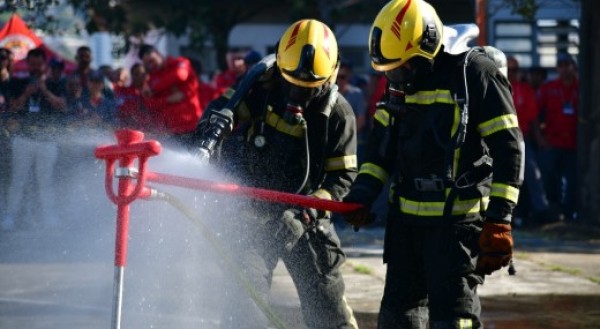 Nova norma do Corpo de Bombeiros regulamenta recarga de veículos elétricos em SC; veja os detalhes