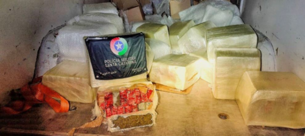 Polícia Militar apreende mais de 200 quilos de maconha durante operação