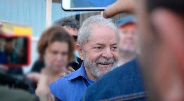 Pesquisa com o mercado: 94% não confiam em Lula