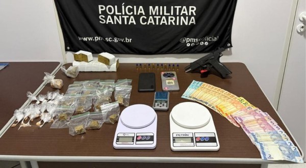 Homem é preso por tráfico de drogas e posse de arma de fogo