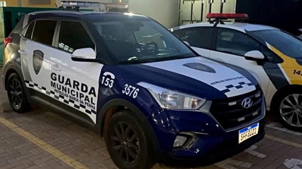 Filha é denunciada por deixar pai, de 82 anos, fora de casa