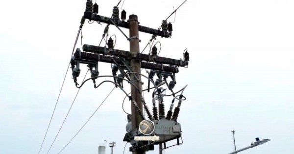 Ventos fortes provocam falta de energia em bairros, informa Celesc