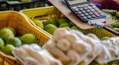 Inflação sobe 0,44% puxada pela alta nos preços da energia e alimentação