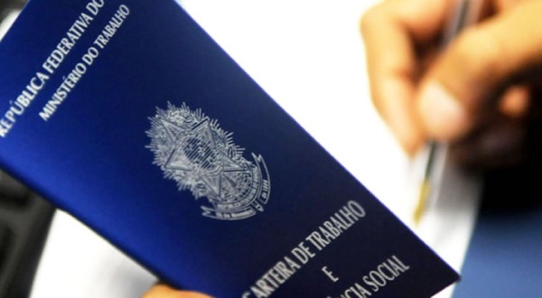 Pedidos de seguro-desemprego voltam a cair em julho e retomam patamar pré-pandemia
