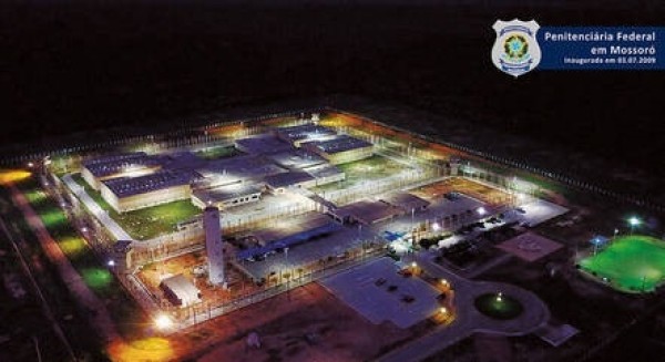 Presídios federais terão reconhecimento facial e muralhas