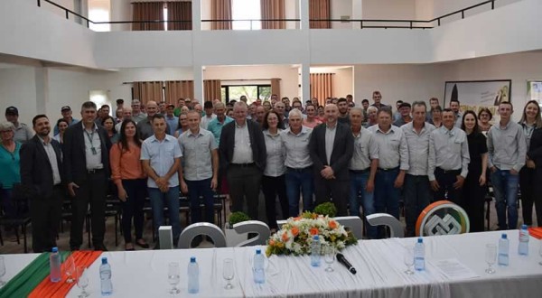Cresol Evolução realiza Assembleia Geral Extraordinária para debater alterações no estatuto da cooperativa