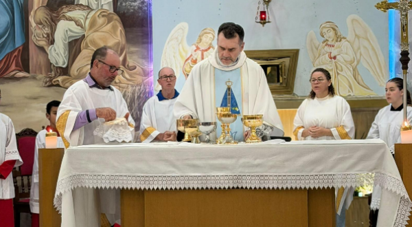Novena de Nossa Senhora Aparecida reúne fiéis e fortalece a fé