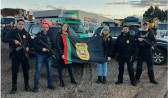 Policiais civis escoltam comboio de 30 caminhões de donativos de Chapecó até o Rio Grande do Sul