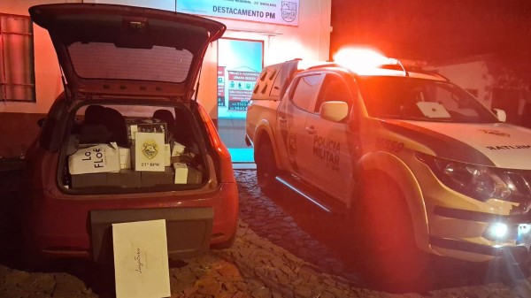 Polícia Militar apreende carro com 45 caixas de vinho argentino