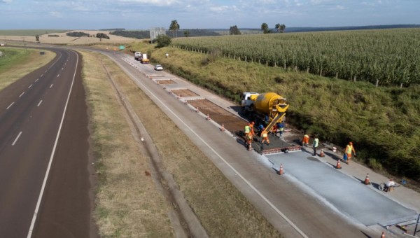 EPR Iguaçu avança na recuperação da BR-163; no pavimento rígido, está prevista substituição de quase 600 placas de concreto