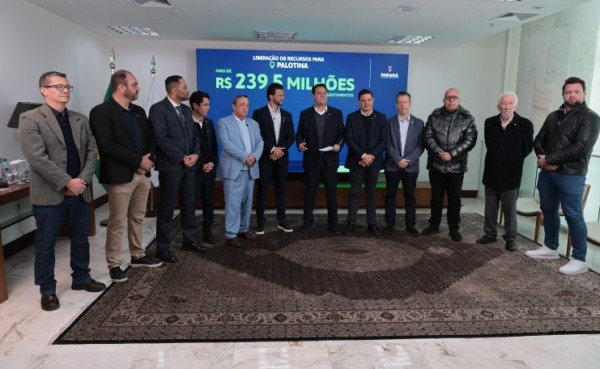 Ratinho Junior confirma R$ 565,6 milhões para 11 municípios do Estado
