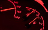 Nem 80 km, nem 100 km: qual é a velocidade perfeita para economizar combustível na rodovia?