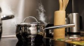 Utensílio de cozinha que você usa e é cancerígeno, segundo OMS
