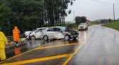 Colisão entre carros deixa feridos no Oeste de Santa Catarina