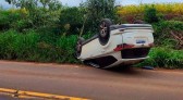 Veículo capota no entroncamento das rodovias SC 305 e SC 161