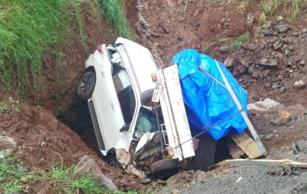 Mulher morre em grave acidente na SC-305; outras três pessoas ficam feridas