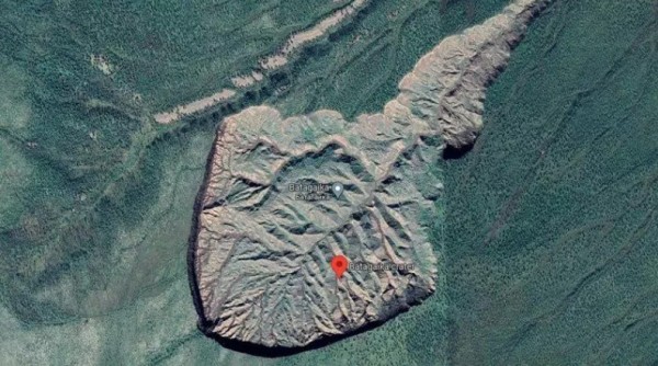 “Porta para o submundo”: cratera Batagaika aumenta 1 milhão de metros cúbicos por ano