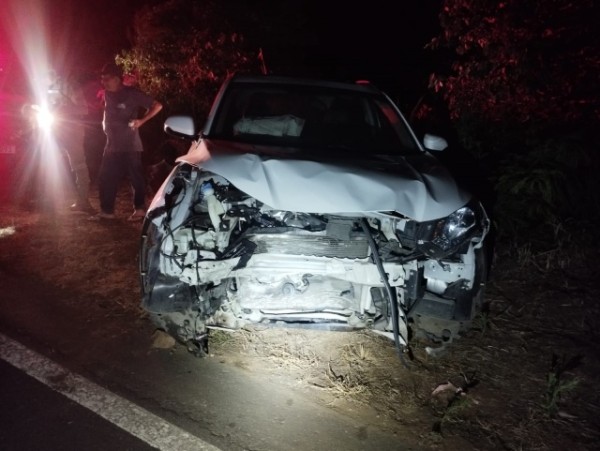 Carros colidem em curva na SC 305