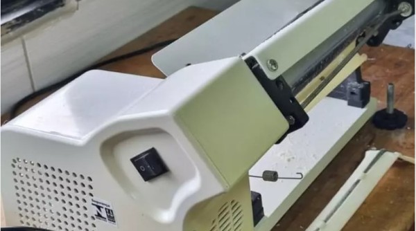Criança de 5 anos é resgatada após ficar com mão presa em cilindro de pão no interior de Iporã do Oeste