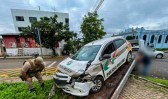 Colisão envolvendo viatura policial deixa policial ferida
