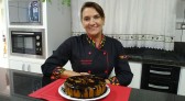 Aprenda a preparar um delicioso bolo de cenoura fit com farinha de aveia
