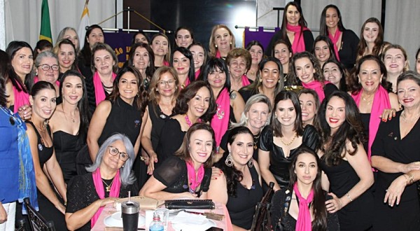 Lions Club Barracão Mulher recebe 20 novas integrantes ao clube