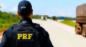 PRF flagra condutor portando arma de uso restrito e munição de guerra durante fiscalização