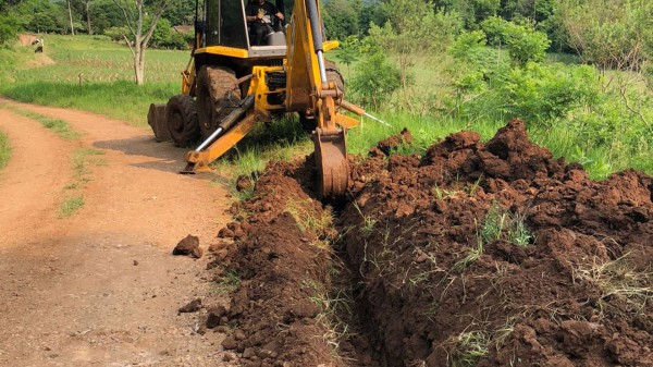 Instalação da rede de água no Distrito de Jorge Lacerda e Linha São Paulo sendo finalizada