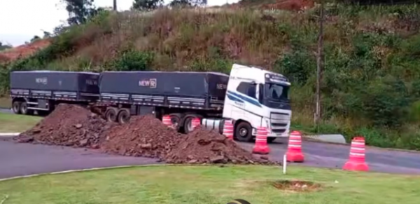 Obras no trevo da BR-163 em Guaraciaba causam transtornos aos motoristas