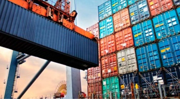 Brasil importa mais do que exporta na relação com os EUA desde 2009
