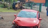Acidente envolve três veículos na PRC-280 e uma pessoa fica ferida