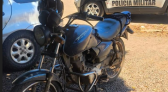 Motocicleta furtada de residência é recuperada abandonada em Itapiranga