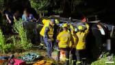 Motorista abandona companheira grávida e amigo após capotar carro no interior