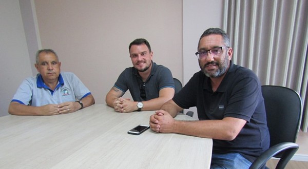 Durante visita assessor do deputado Carlos Chiodini confirma emenda ao município no valor de R$500 mil