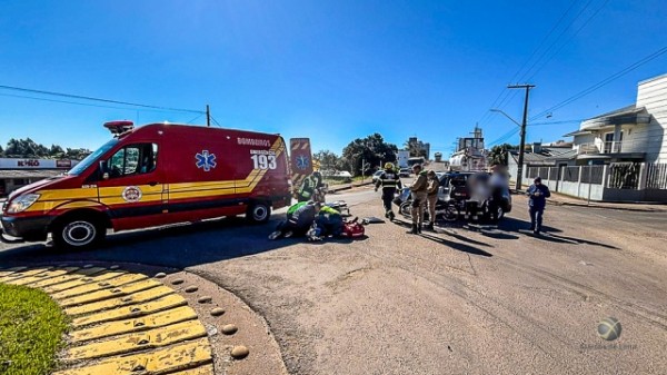 Motociclista sofre ferimentos leves em colisão no Centro