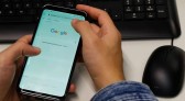 Seis em cada 10 escolas têm regras para uso do celular pelos alunos